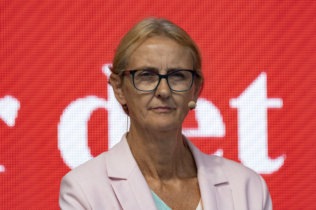 Bildet viser Kari Henriksen.