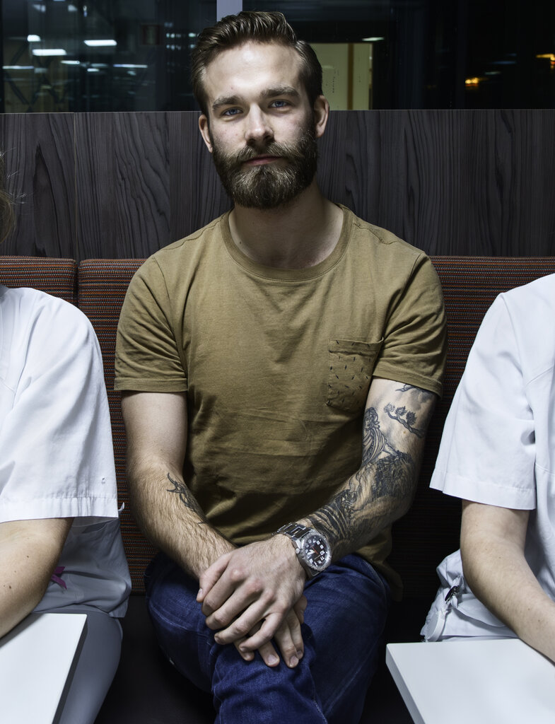 Bildet viser sykepleier bLars Pilskog