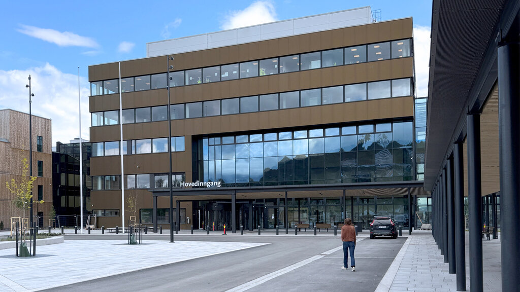 Bildet viser det nye sykehuset i Drammen