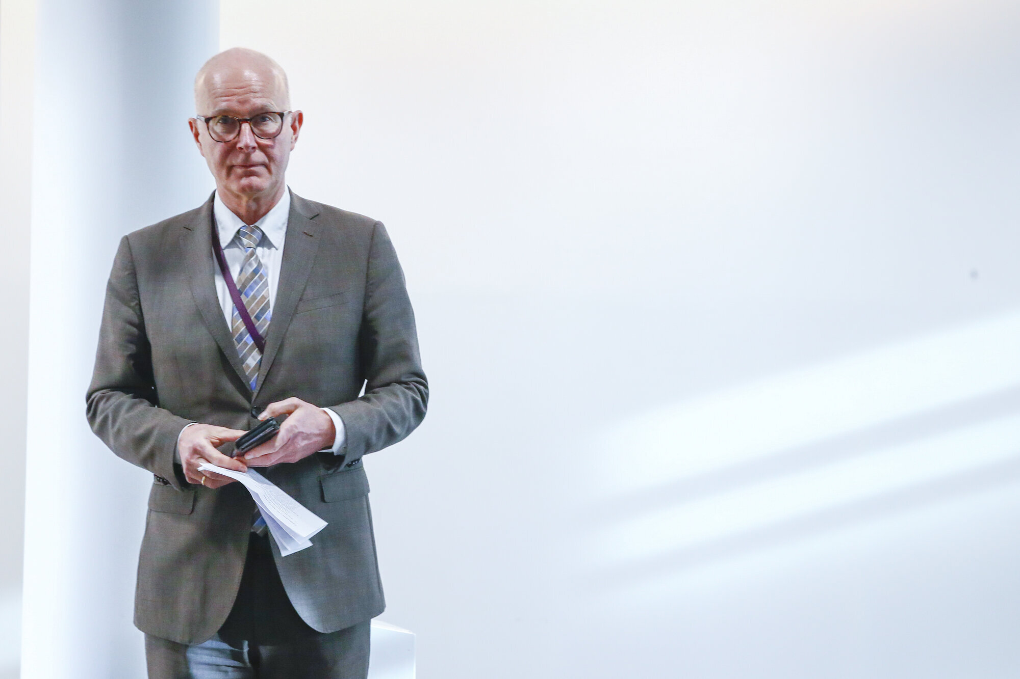 Bildet viser helsedirektør Bjørn Guldvog.