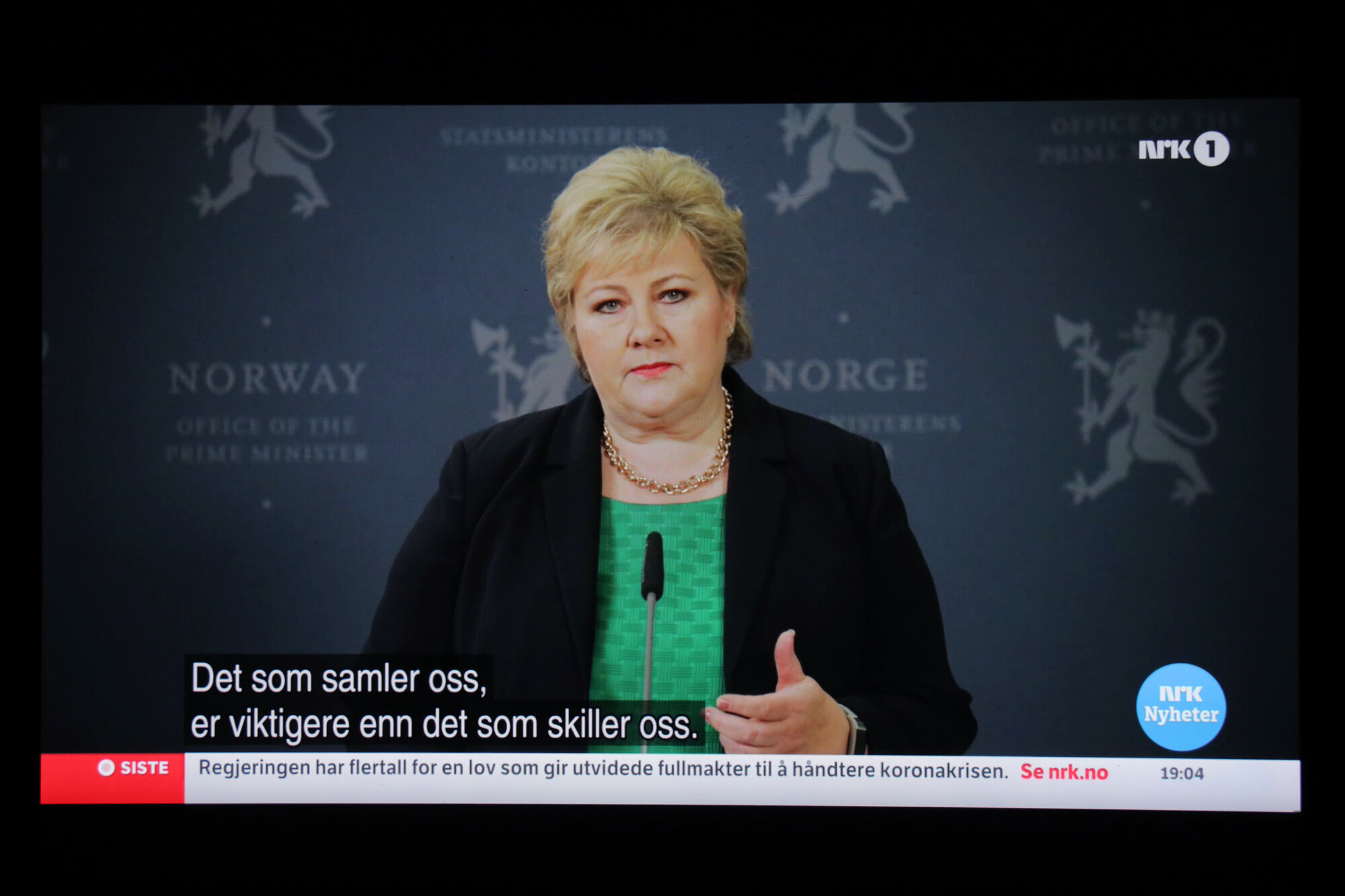 Statminister Erna Solberg på tv