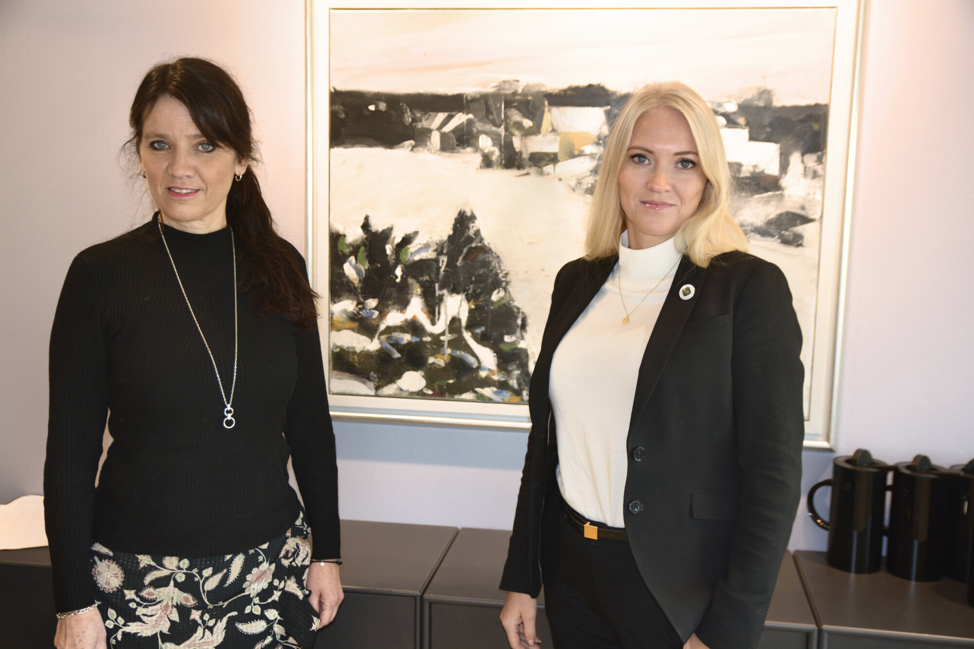 FORTSETTER: Her er Spekter-direktør Anne-Kari Bratten og NSF-leder Lill Sverresdatter Larsen da de innledende forhandlingene startet i august.&nbsp;