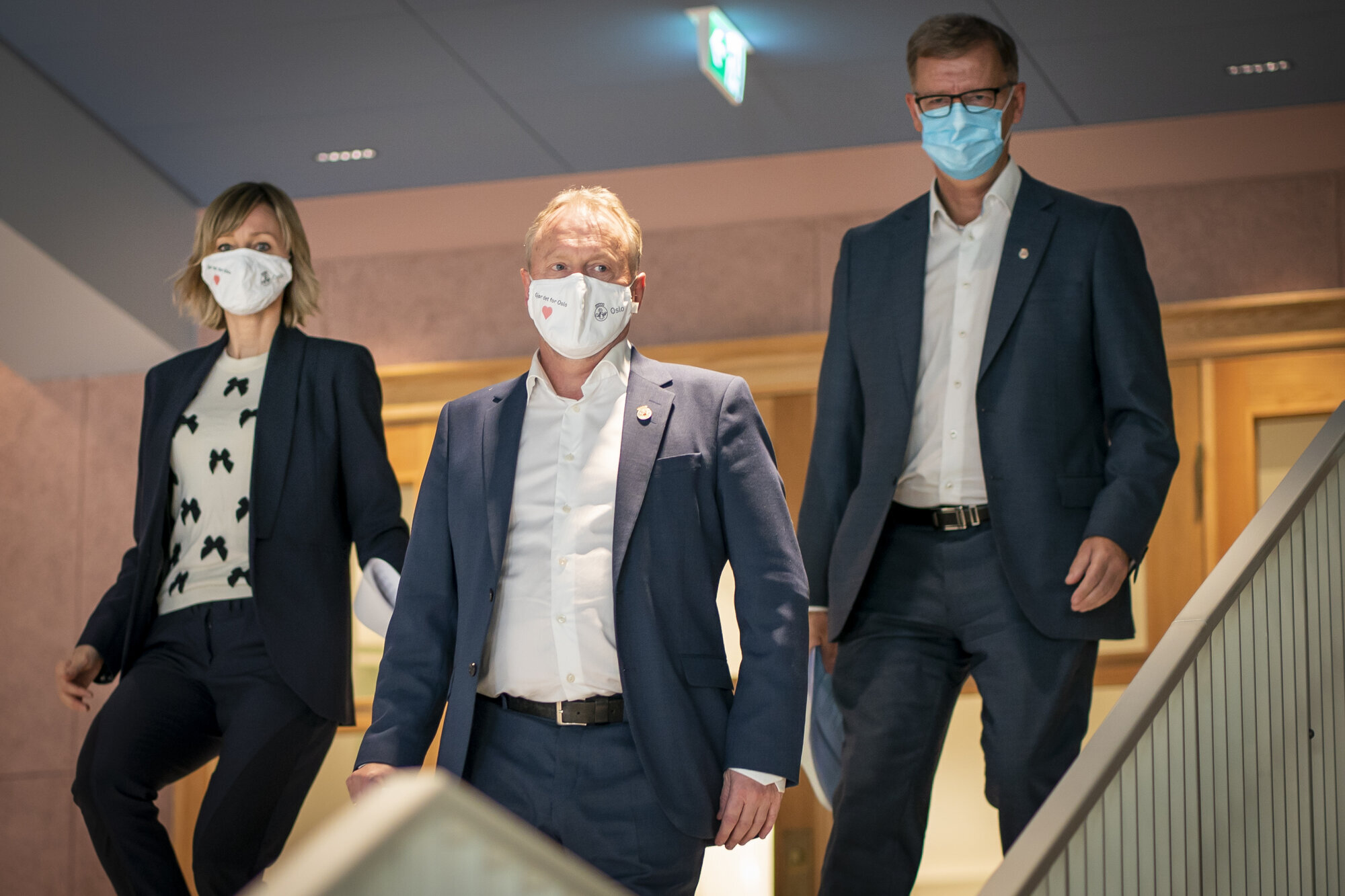 Bildet viser Inga Marte Thorkildsen, Raymond Johansen og Robert Steen.