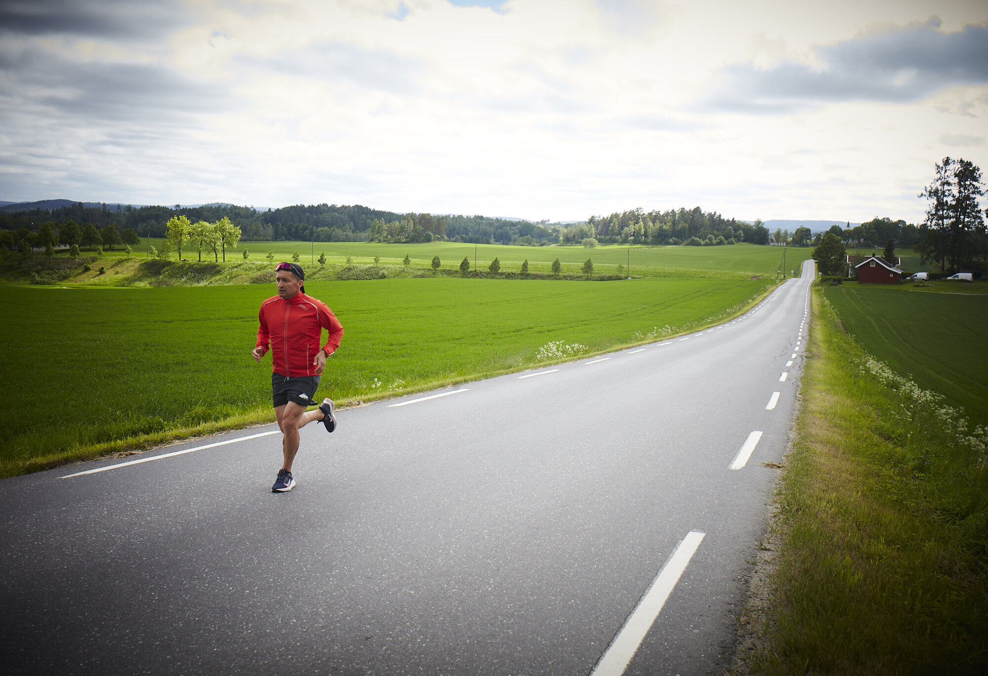 Audun Mo løper på veien