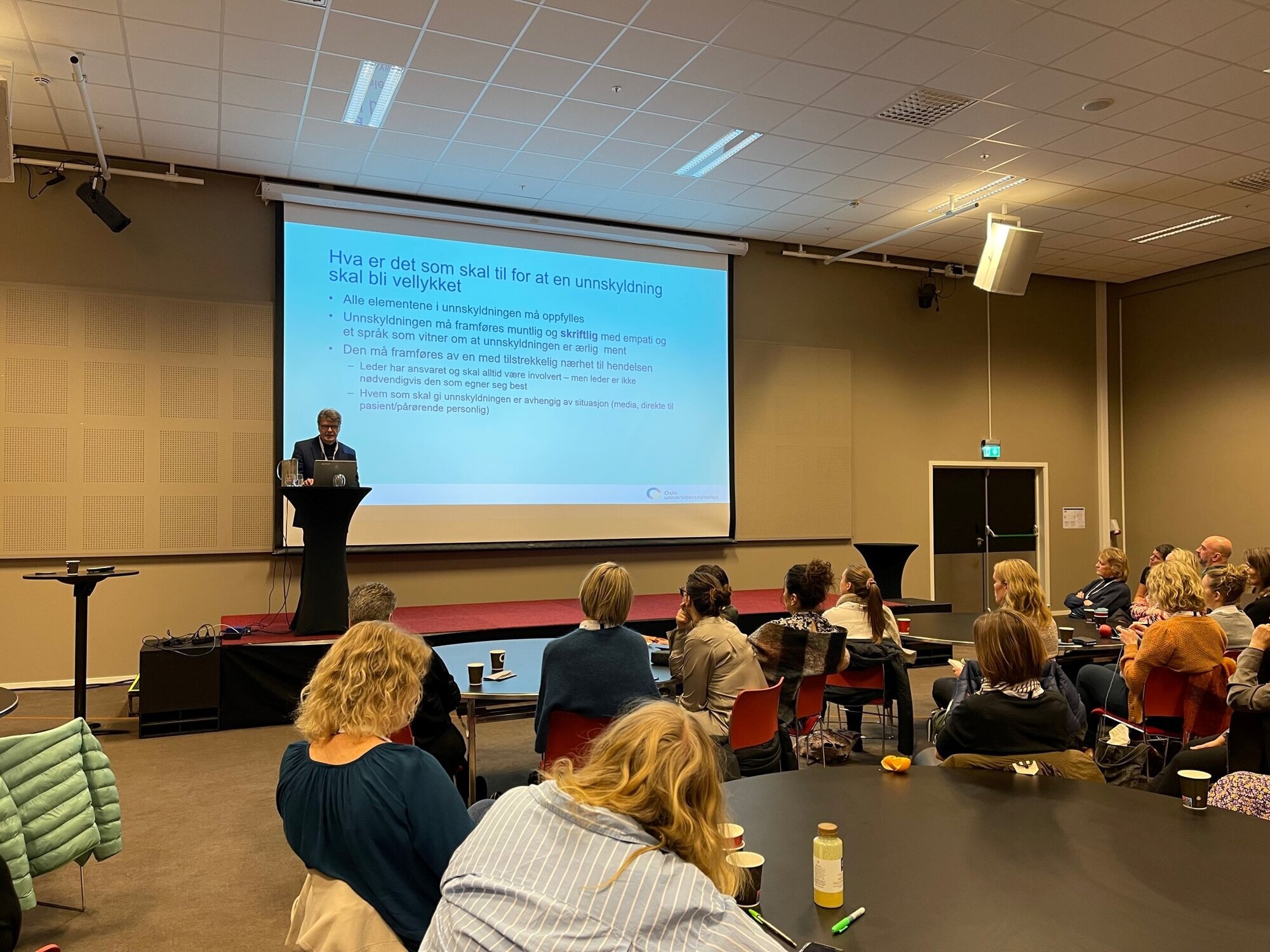 Fra pasientsikkerhetskonferansen. Sesjon "si unnskyld"