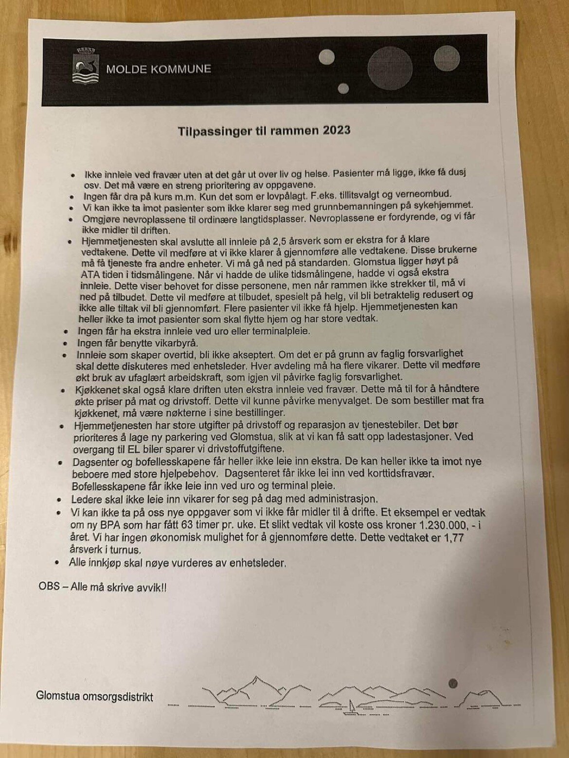 Brev hengt opp på sykehjemmet