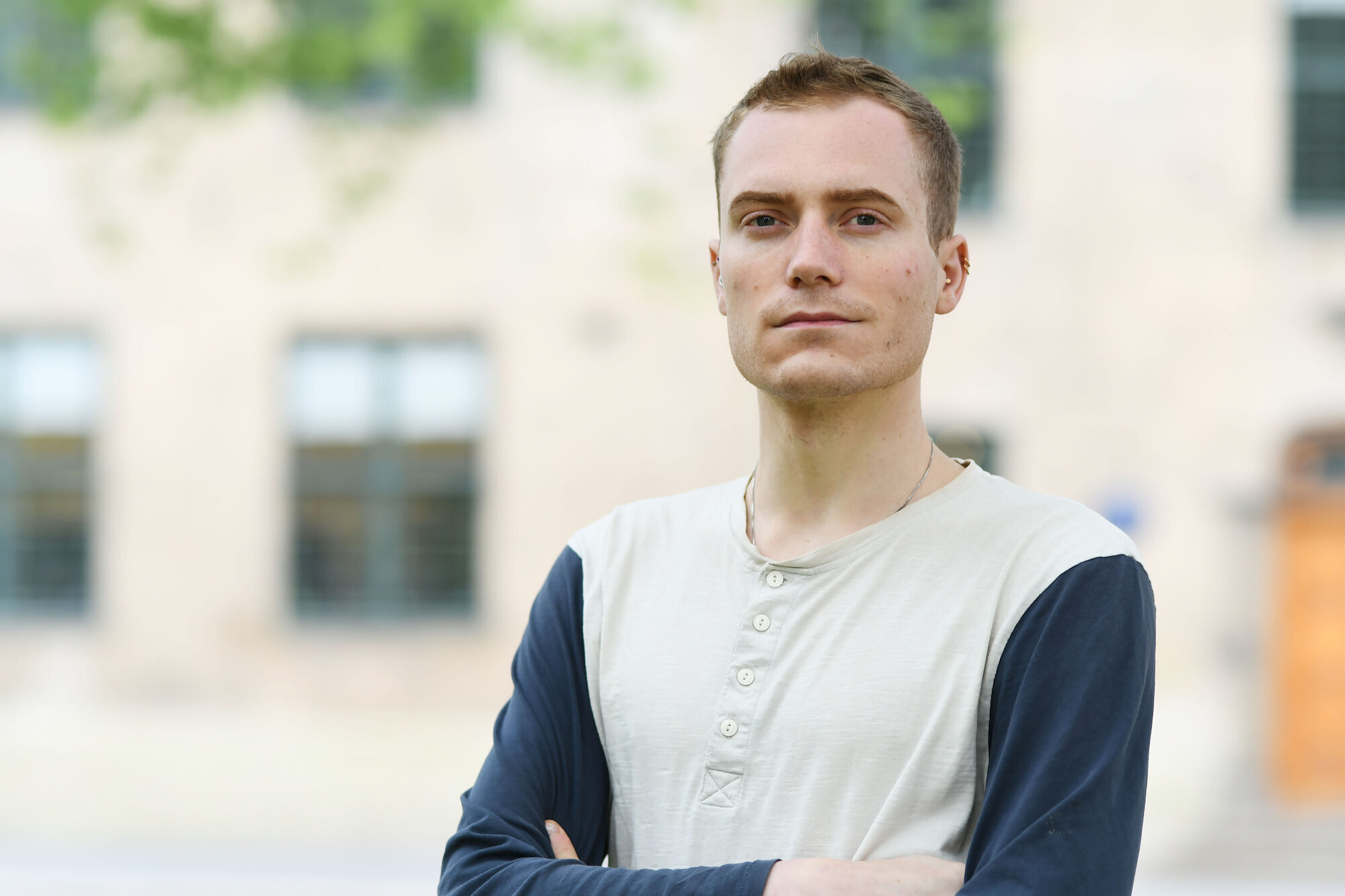 Bildet viser Daniel Tørresvoll Stabu som er studentnestleder i Norsk Sykepleierforbund