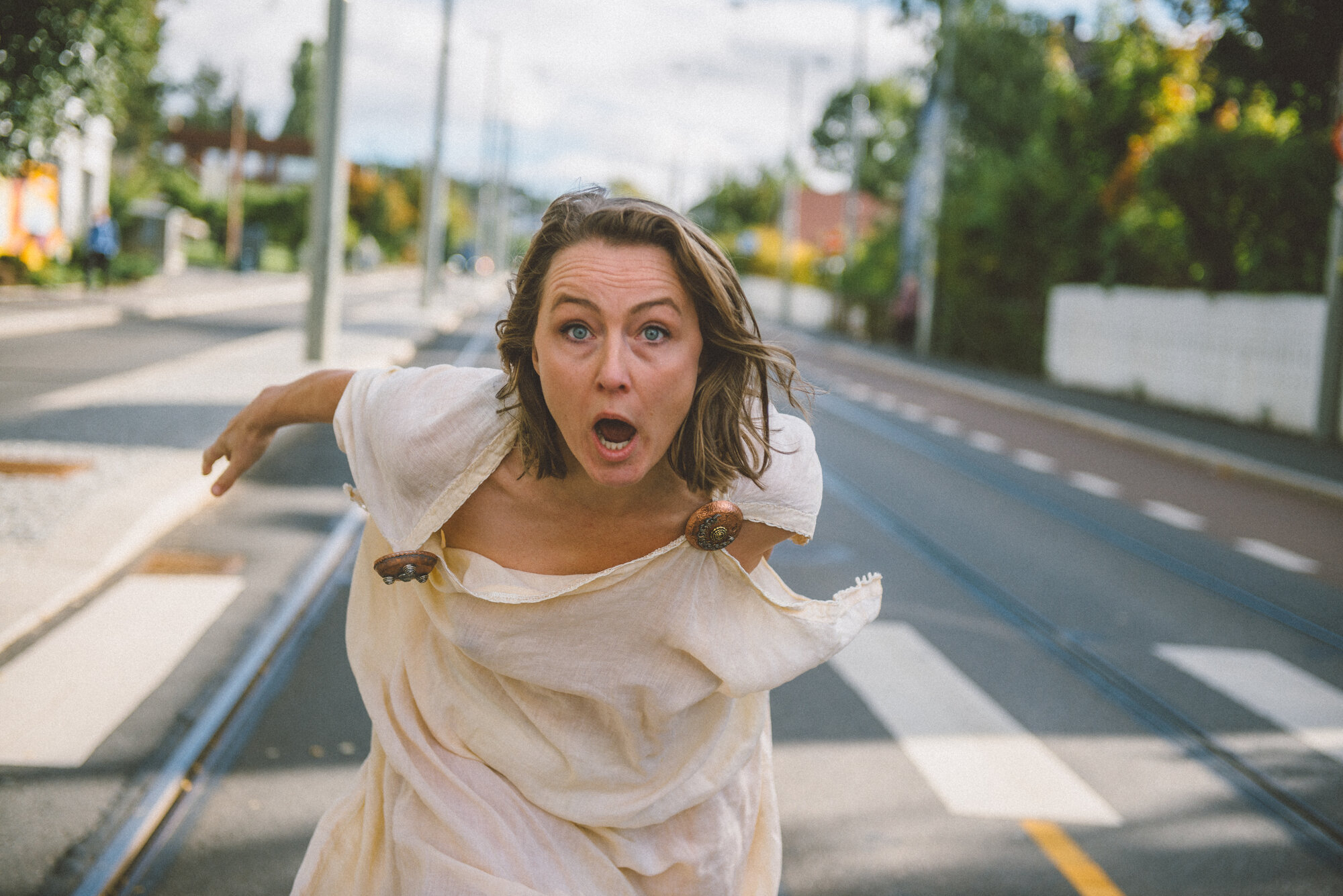 Bildet viser skuespiller og sykepleier Cathrine Frost Andersen