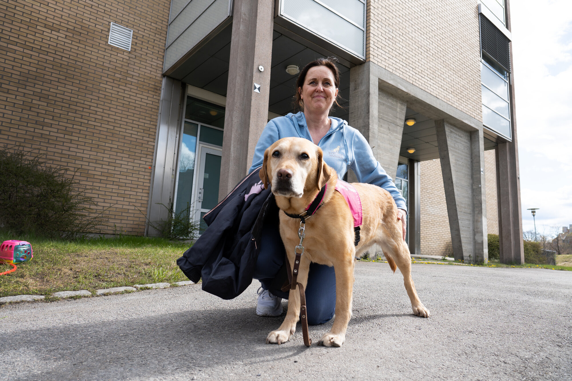 Nando og eieren Kristin Engesæth