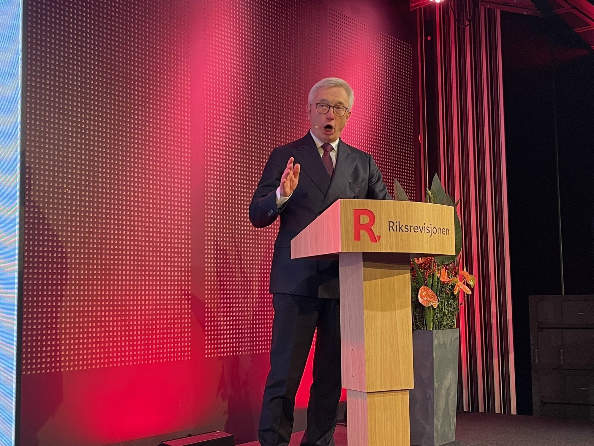 Bildet viser riksrevisor&nbsp;Karl Eirik Schjøtt-Pedersen