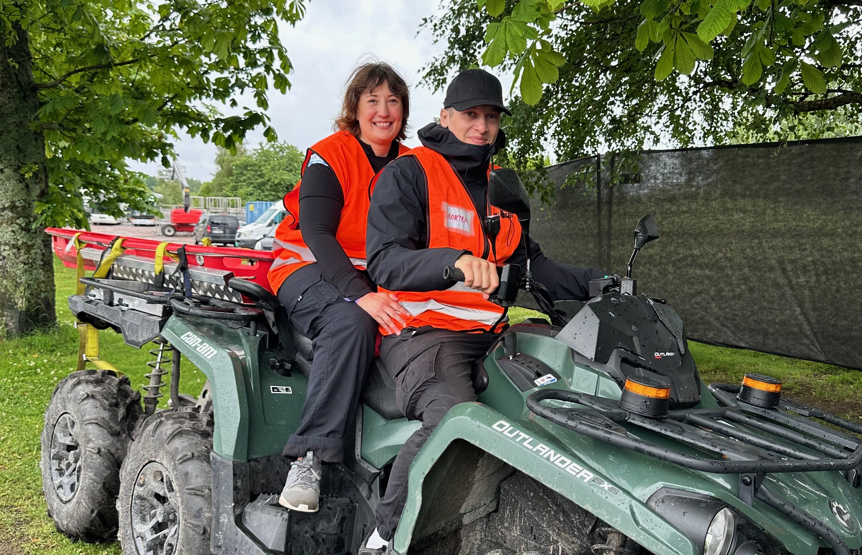 Sykepleier og para medic på ATV