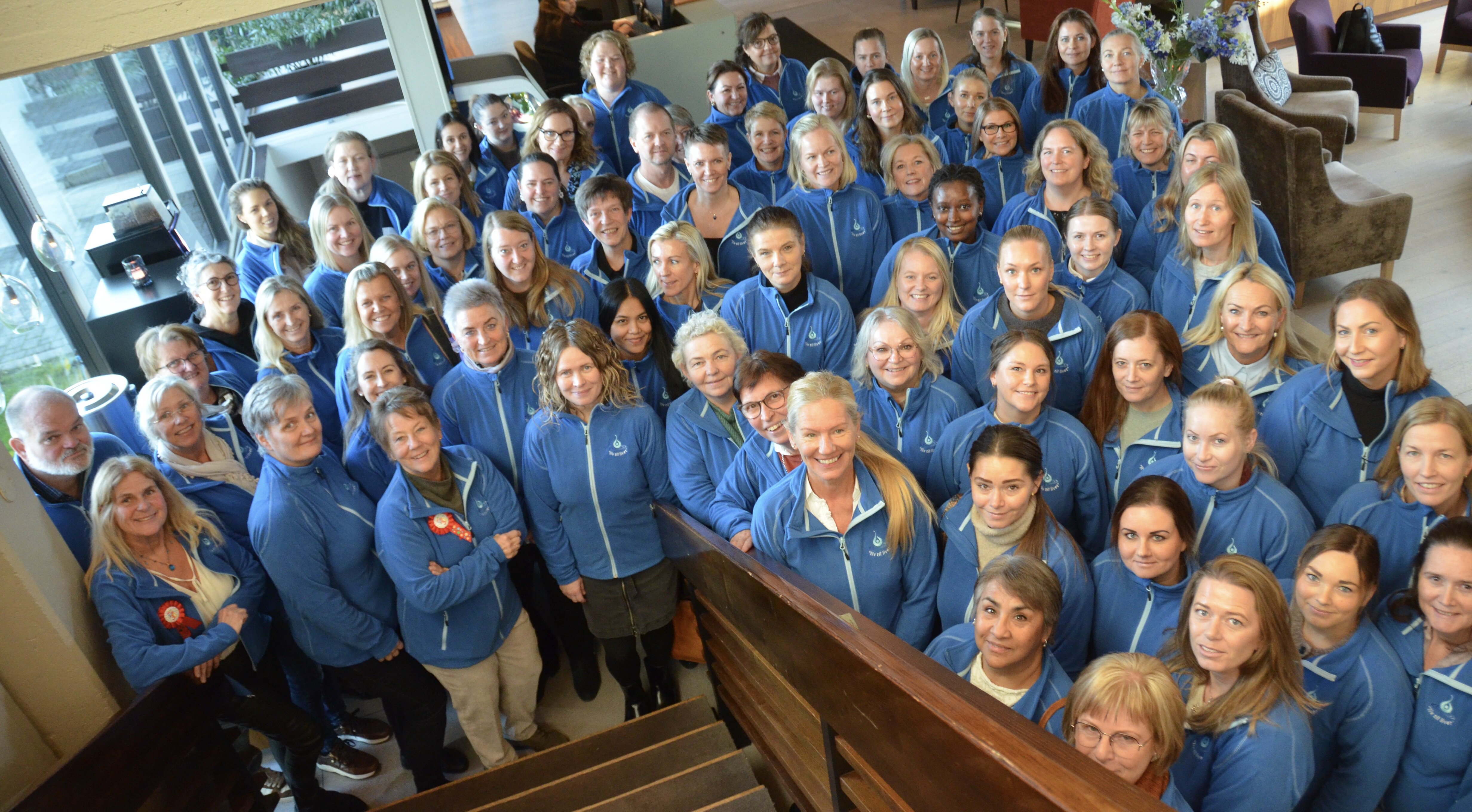 Bildet viser kontaktsykepleiernettverket i Telemark som står samlet