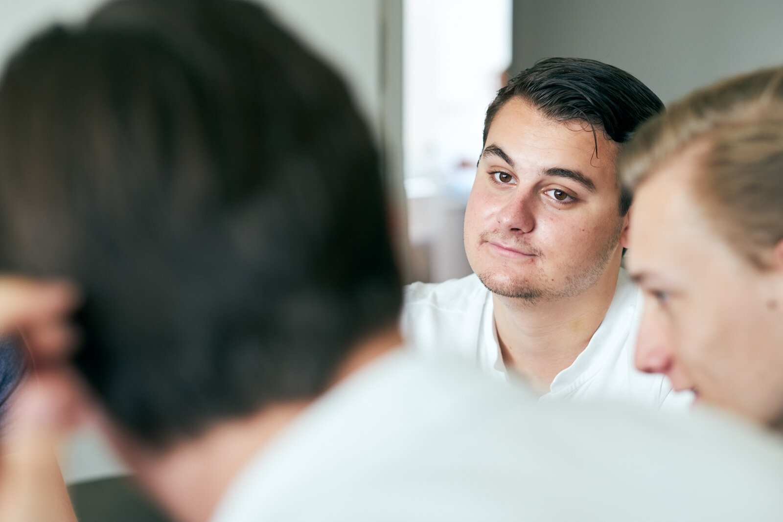 Bildet viser en tenåringsgutt som er pasient