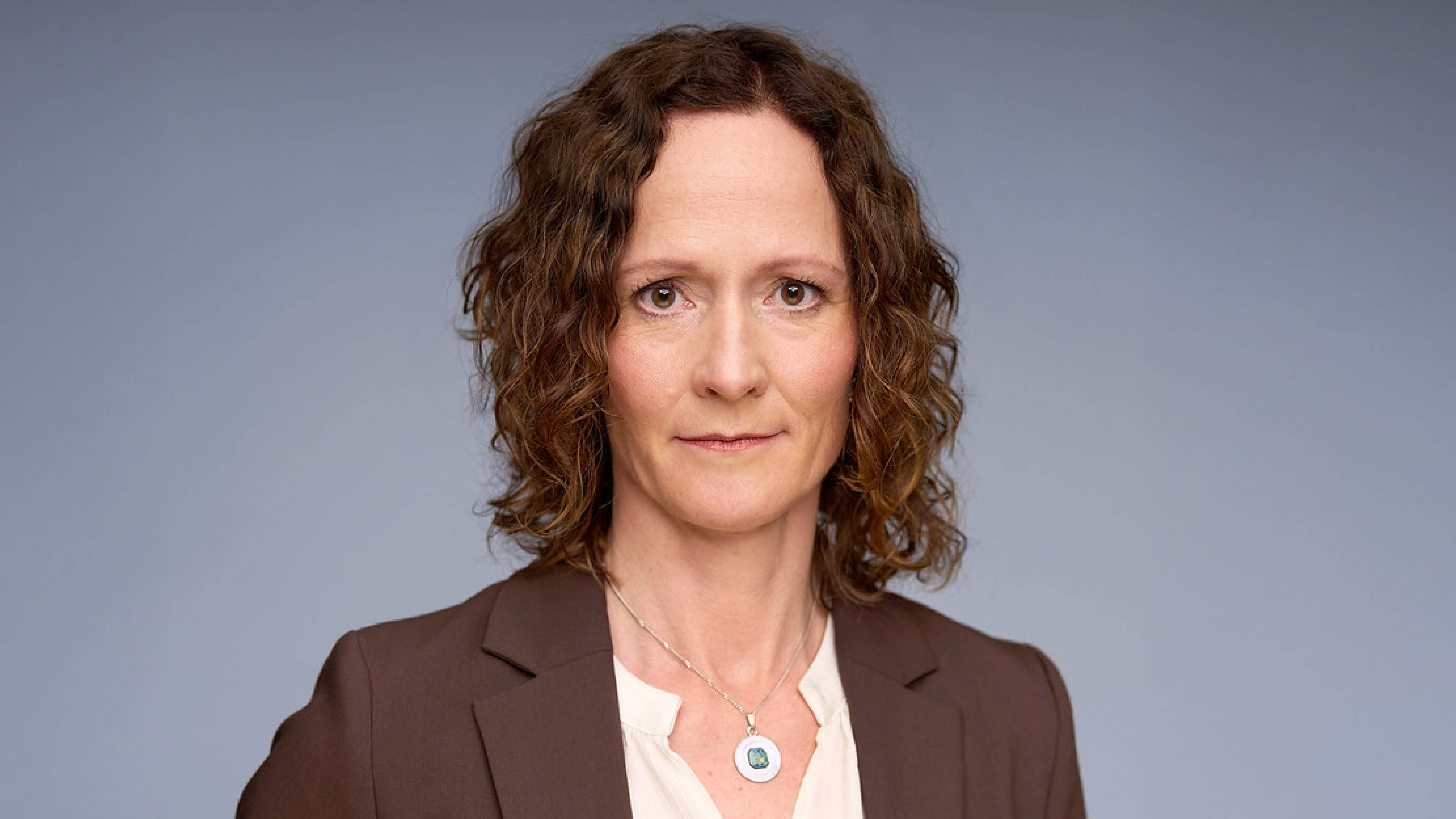 Bildet viser et portrett av Gro Lillebø