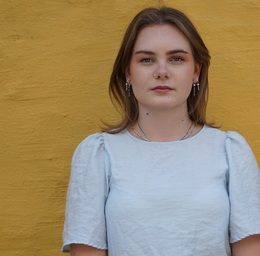 Bildet viser Martine Løkken Svendsen, leder i Elevorganisasjonen.