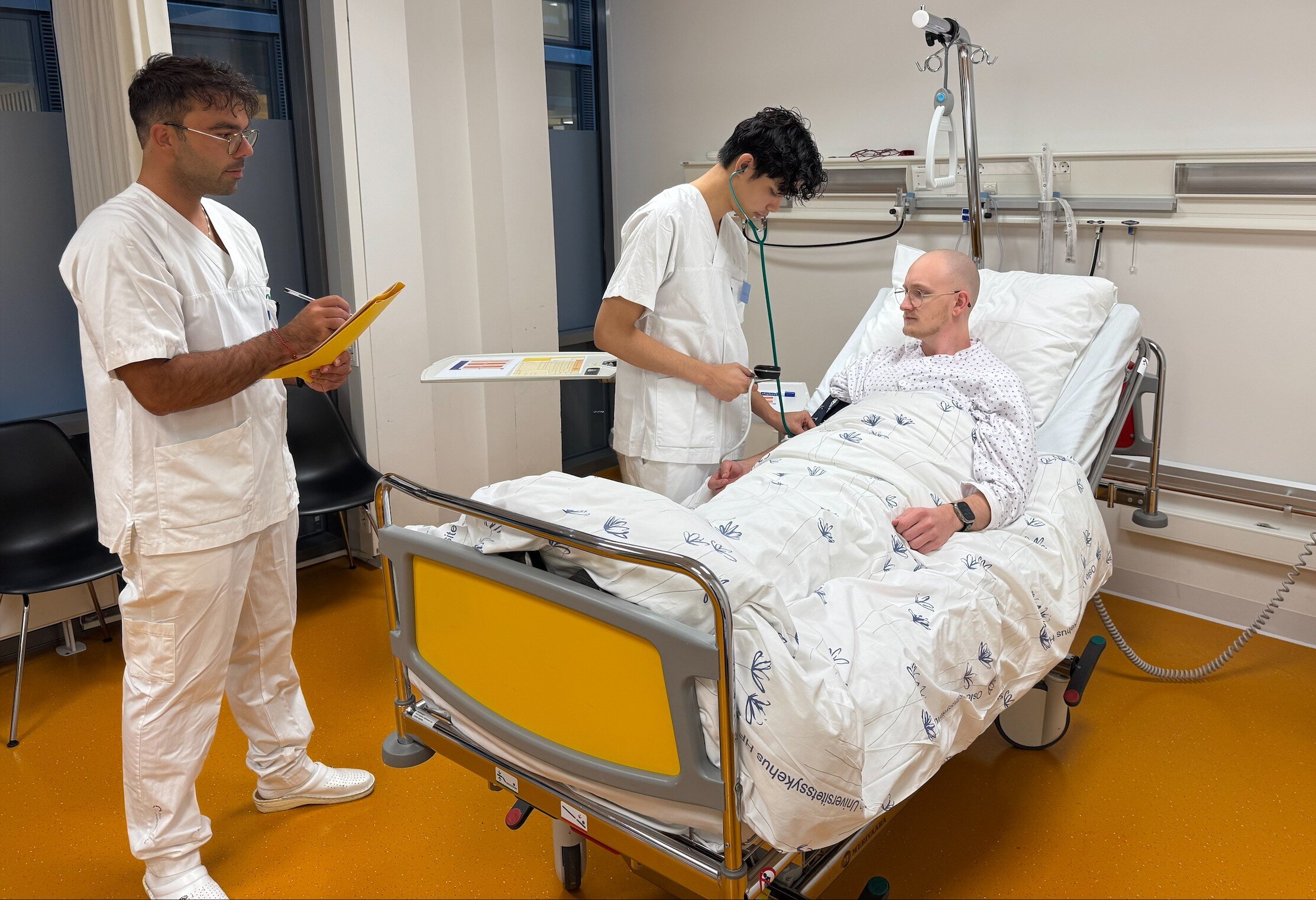 Bildet viser en student ved Oslomet som har OSKE-eksamen