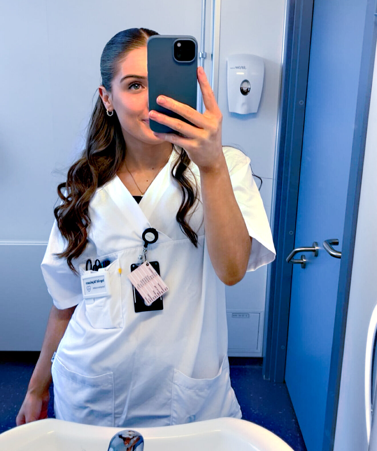 Ingvild i uniform klar for praksis