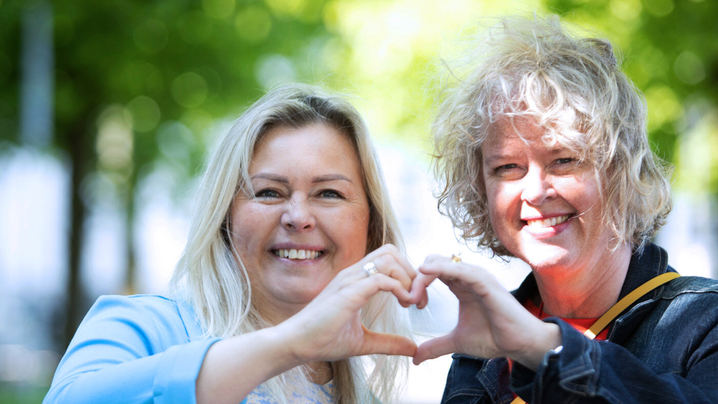 Bildet viser Ina Sandnes og Hege Kornberg Christensen