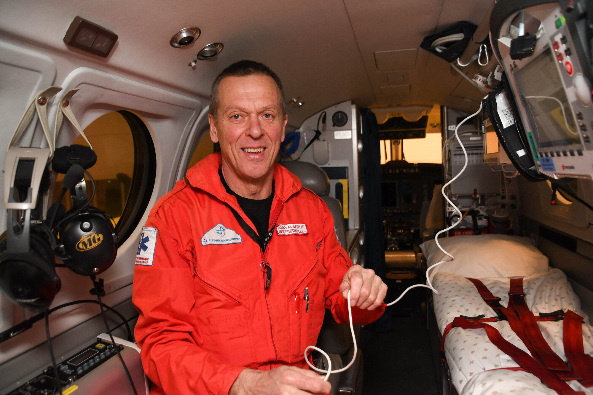 Bildet viser flysykepleier Bjørn Bjerkan