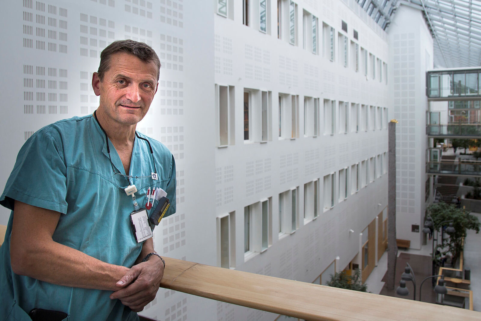 Bildet viser professor Pål Dag Line ved OUS,