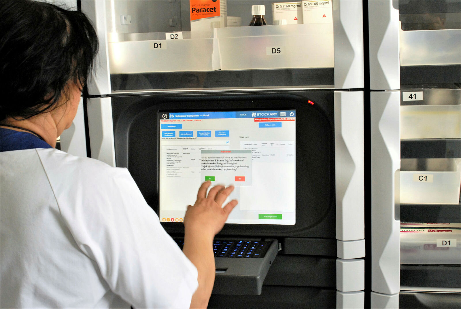 Klinisk spesialsykepleier Sunita Grizovic ved Strømsø bo- og servicesenter i Drammen.