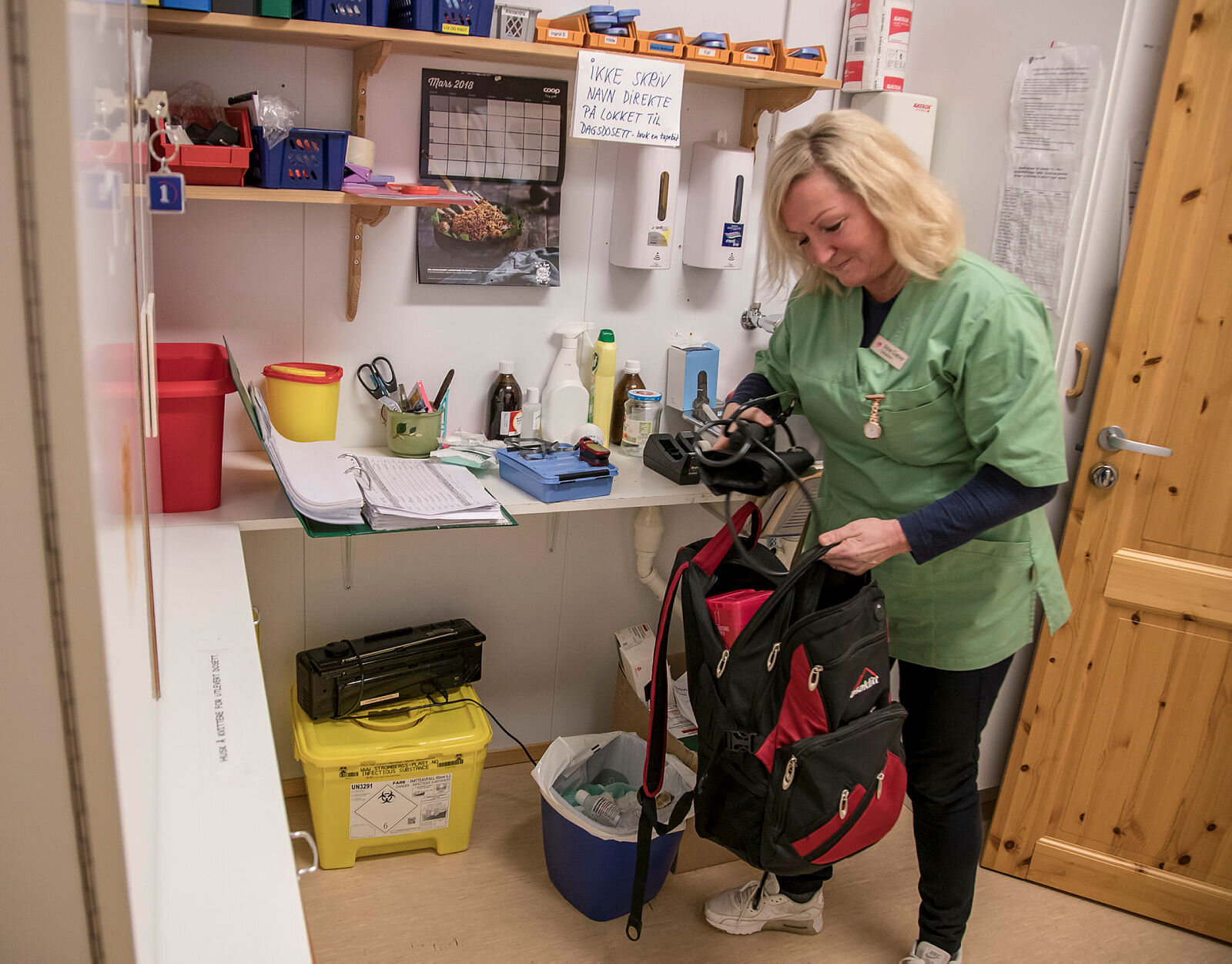 Bildet viser hjemmesykepleier Anne Giæver i Måsøy kommune