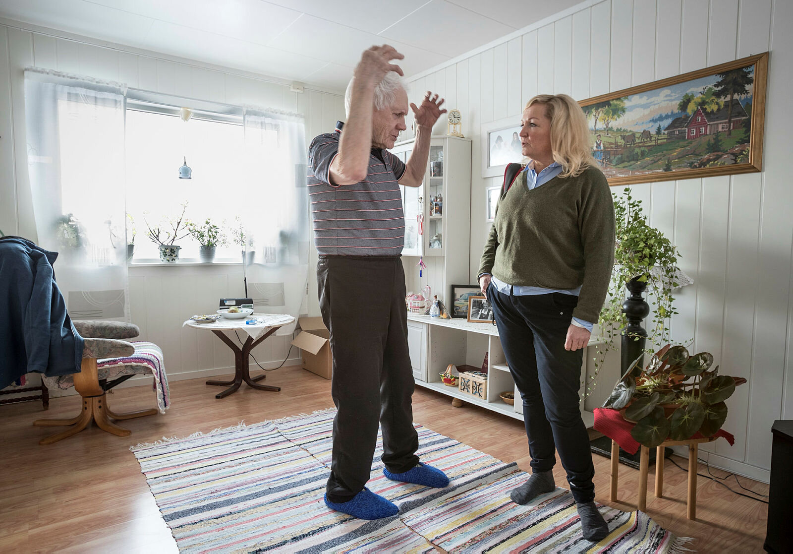 Bildet viser hjemmesykepleier Anne Giæver i Måsøy kommune