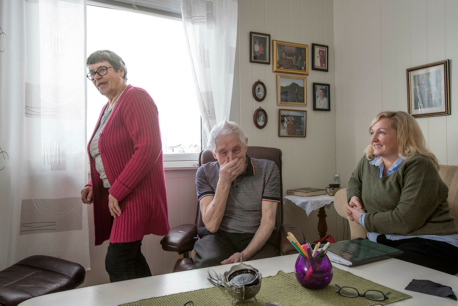 Bildet viser hjemmesykepleier Anne Giæver i Måsøy kommune