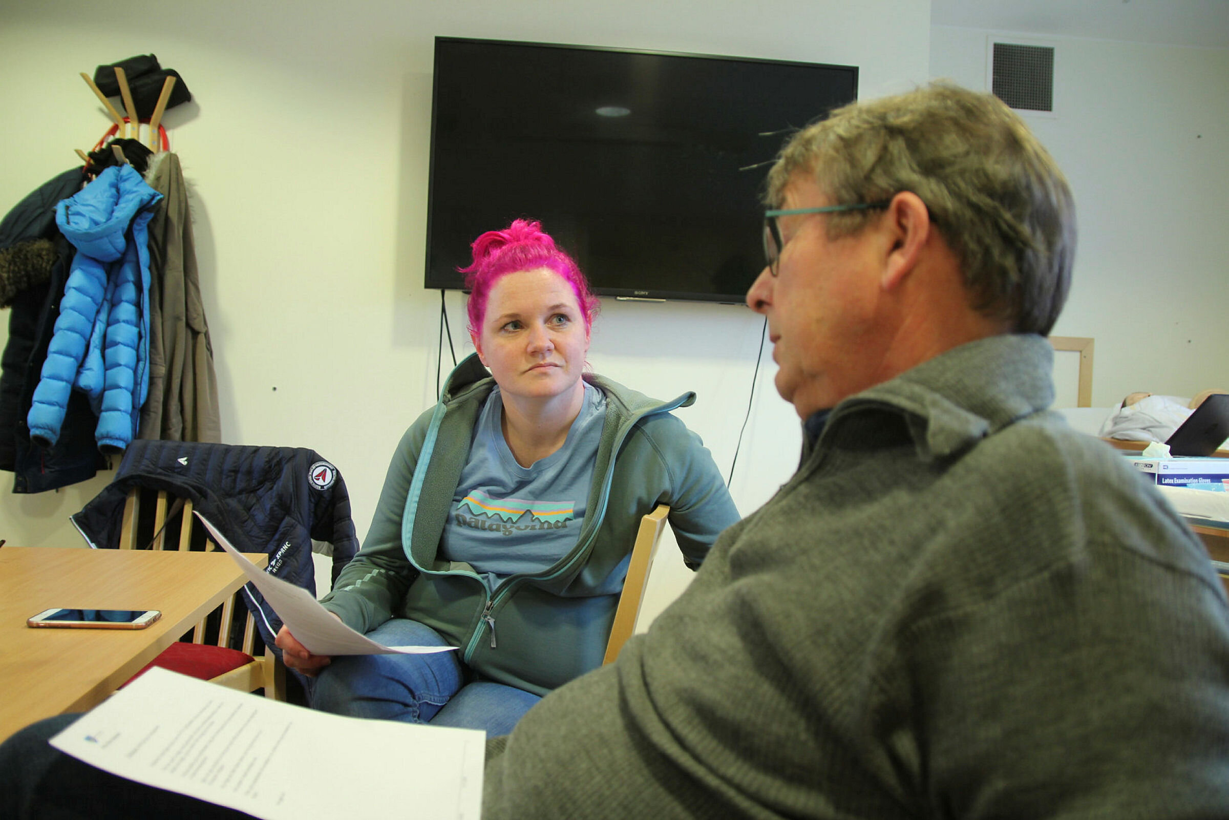 Marianne Nicolaisen diskuterer pasient-caset før eksamen.