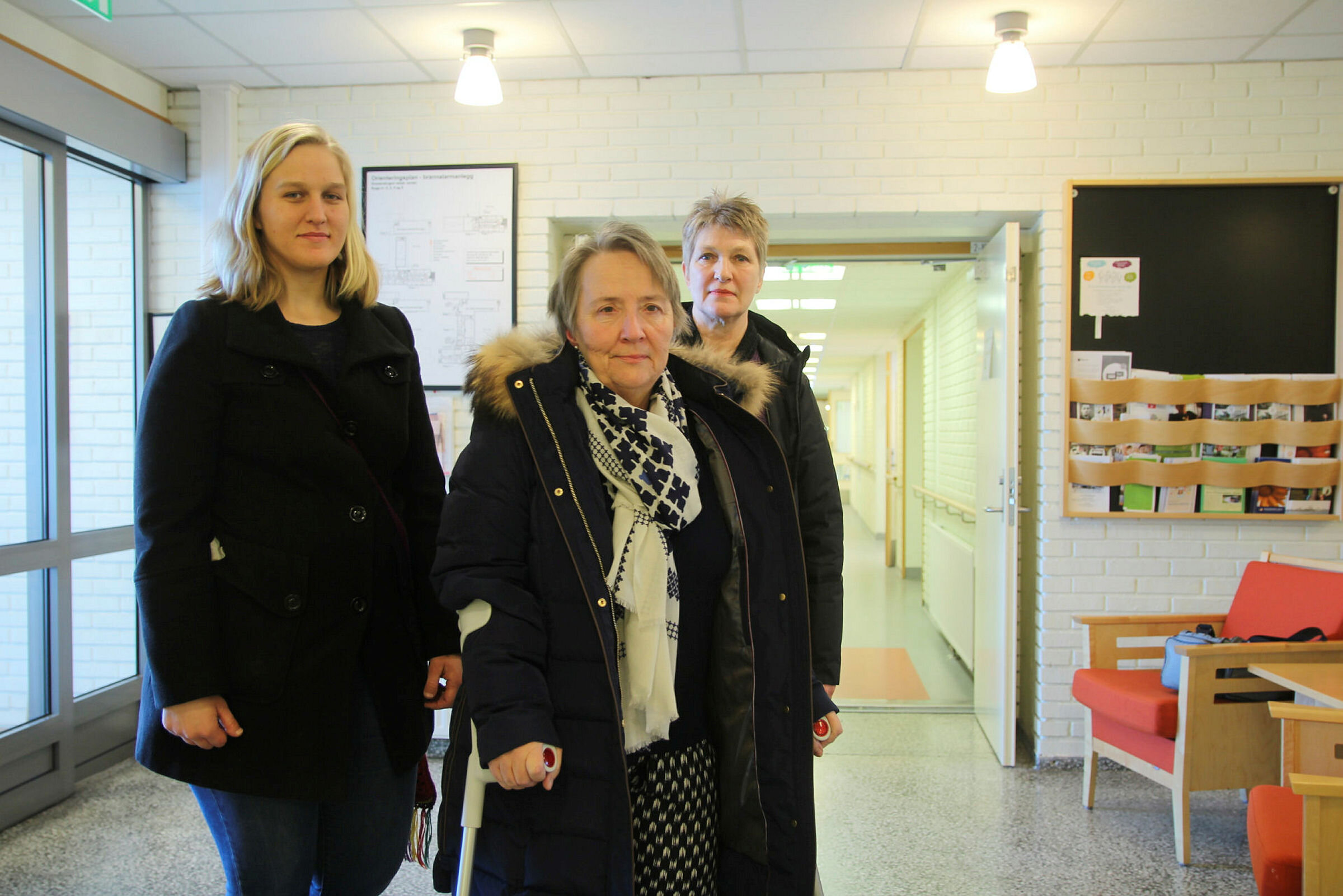 Ulla Esborg sammen med to av sine kolleger