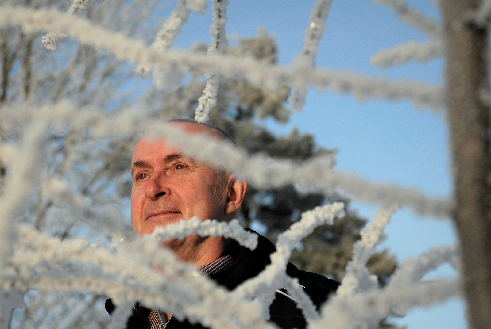 Bilder av Raymond Løwer, en bruker som valgte medisinfri behandling ved Ahus.