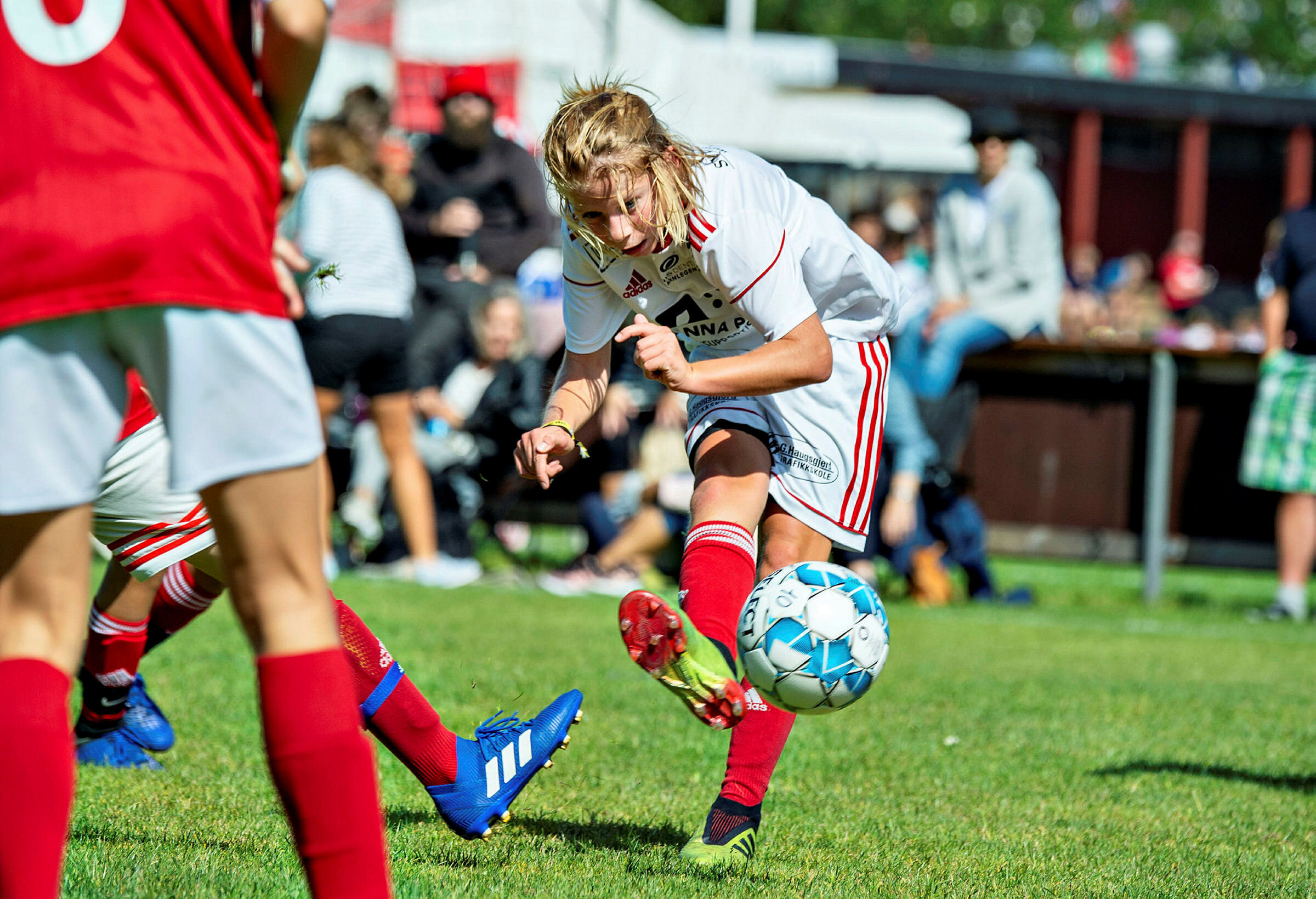 Unge som spiller fotball i Dana-cup
