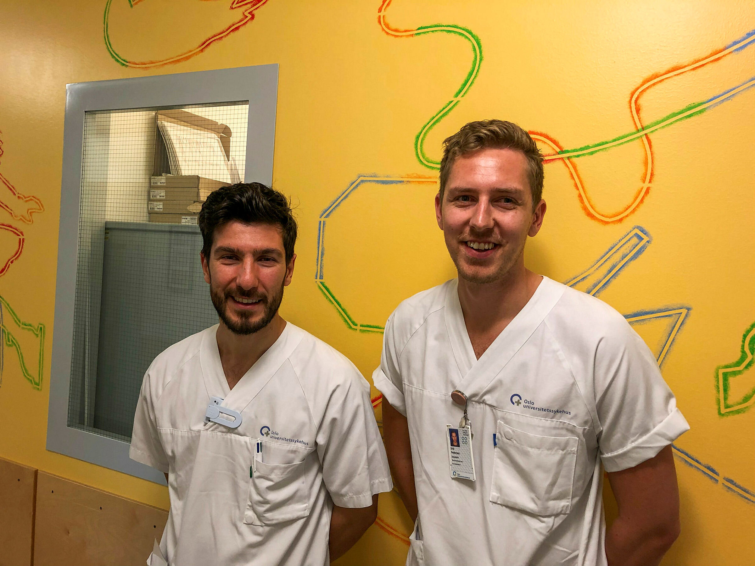 Bildet viser Rebwar Saleh og Erik Pedersen, barneavdelingen, Oslo universitetssykehus, Ullevål.