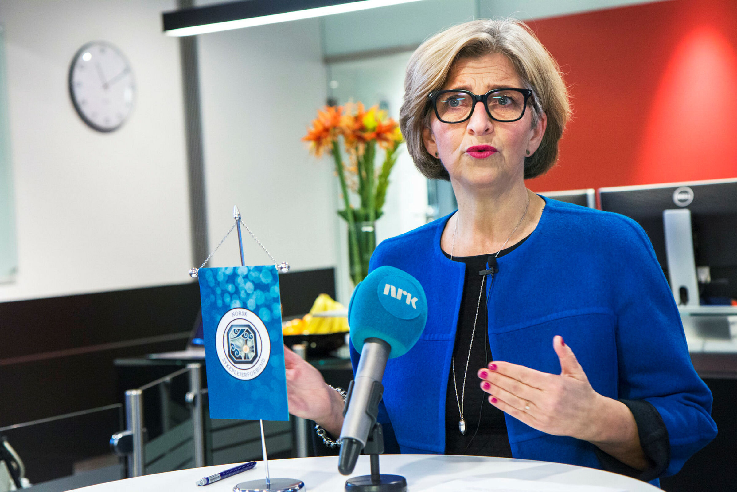 Eli Gunhild By, NSF-leder, pressekonferanse om lockout
