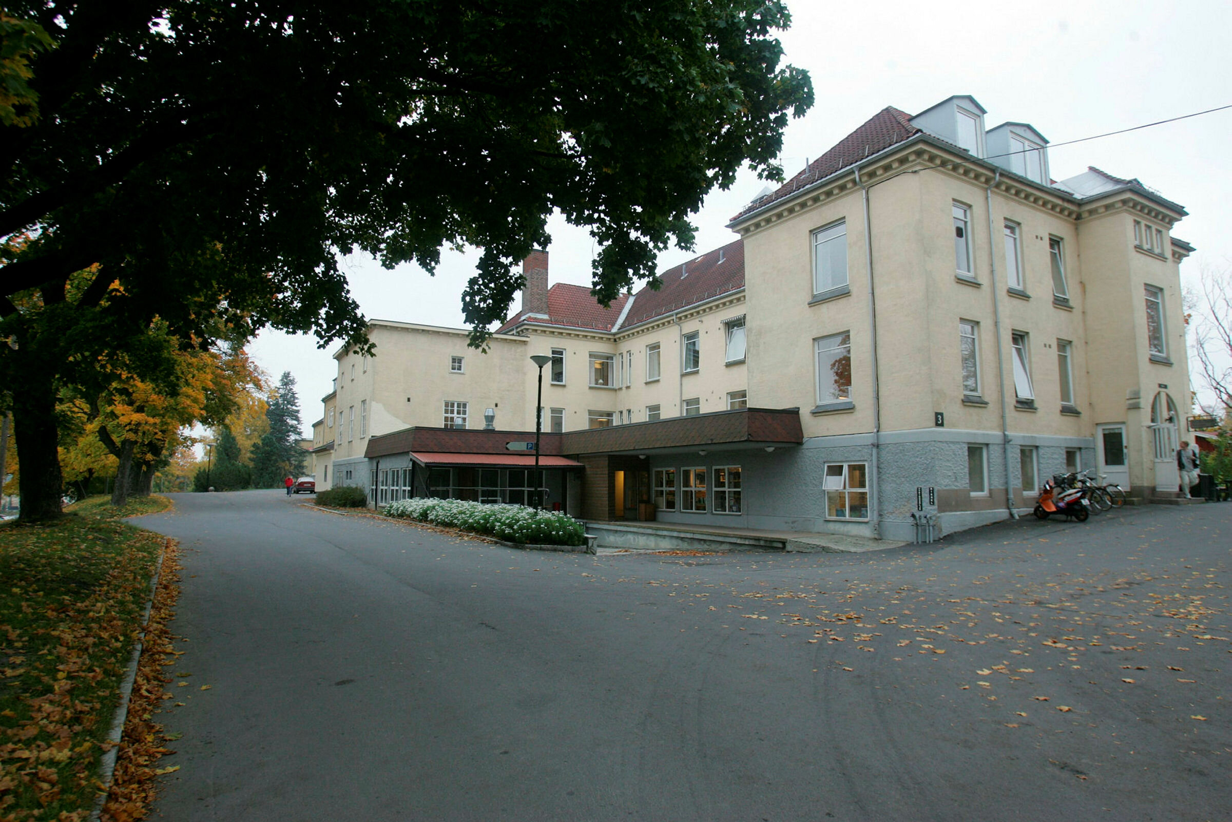 Eksteriørfoto av Blakstad sykehus i Asker