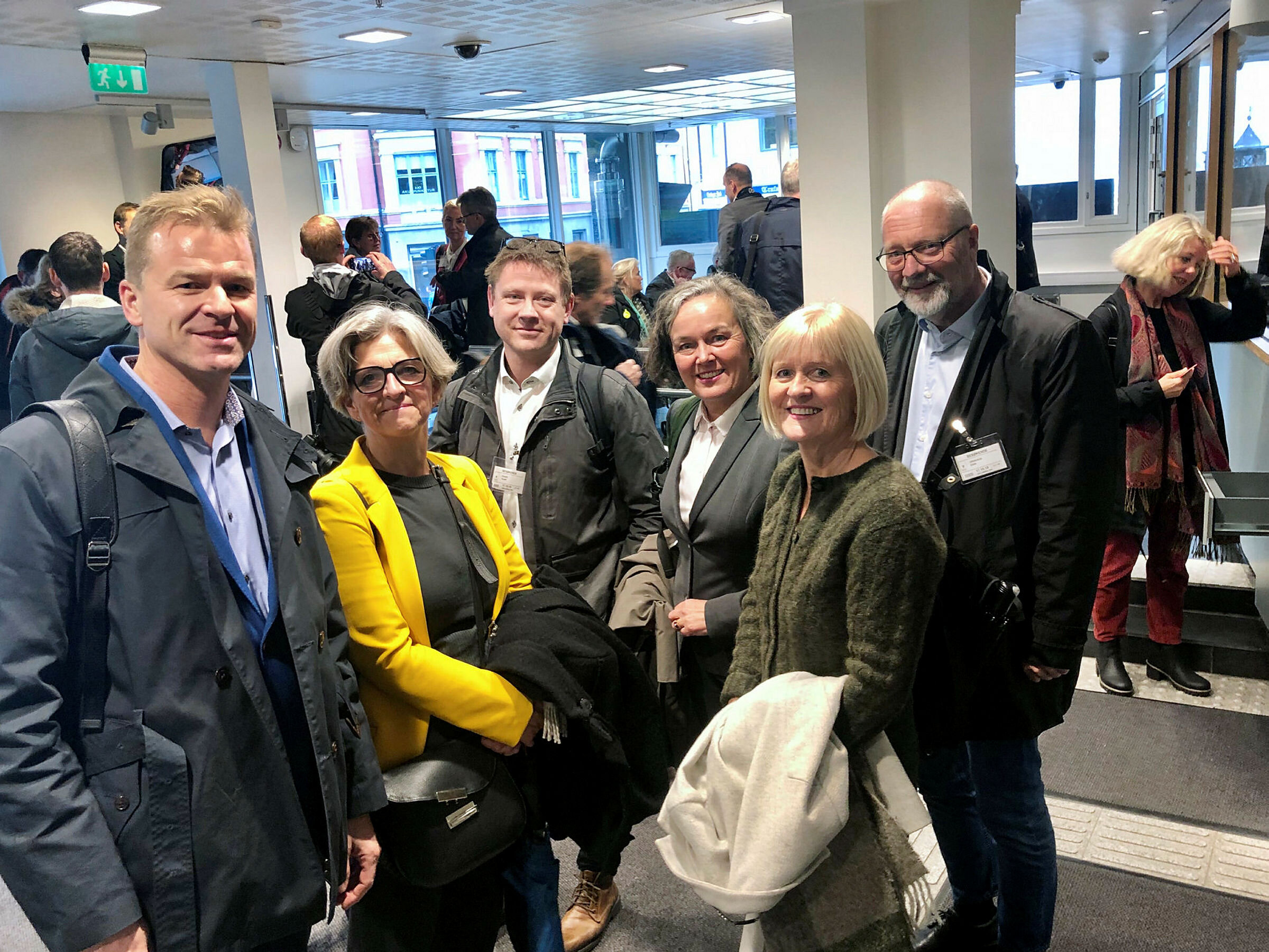 Fra venstre: Sigve Bolstad, leder i Politiets Fellesforbund (PF), Eli Gunhild By, leder i Norsk Sykepleierforbund (NSF), Roar Fosse, forhandlingssjef i PF, Marit Gjerdalen, NSF-advokat, Ragnhild Lied, Unio-leder og Erik Orskaug sjeføknom i Unio.