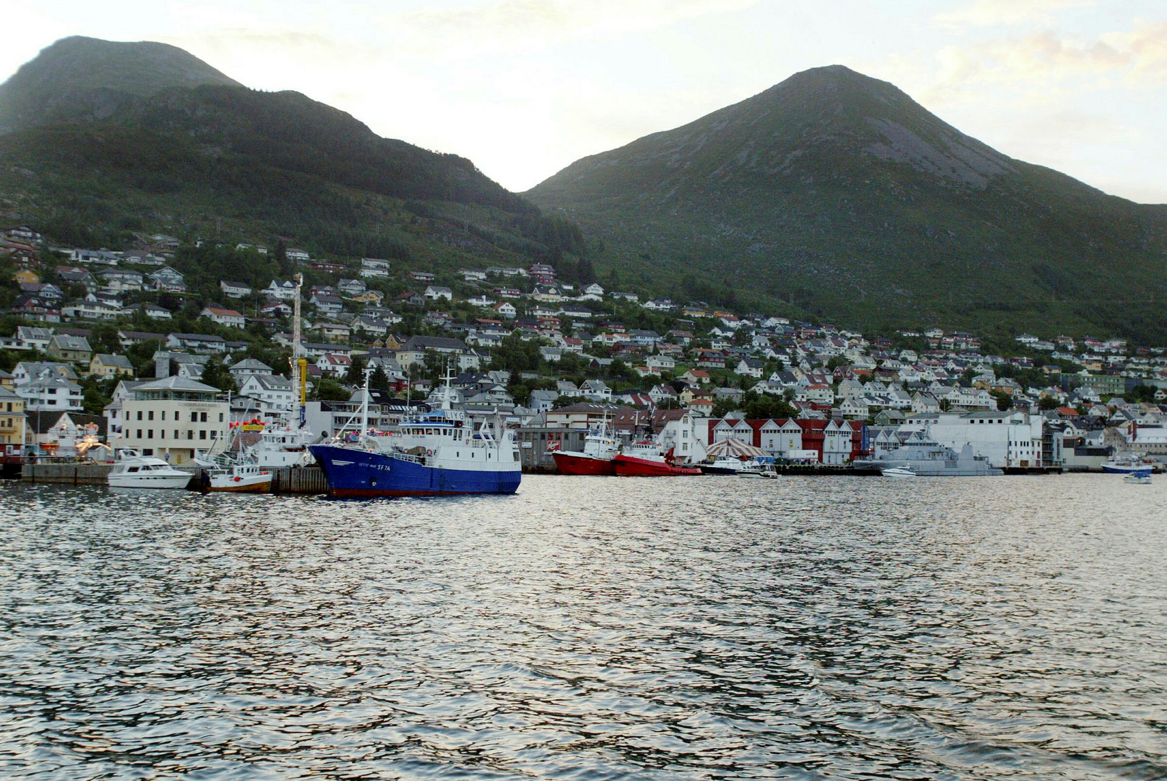 Oversiktsbilde av Måløy på Vågsøy