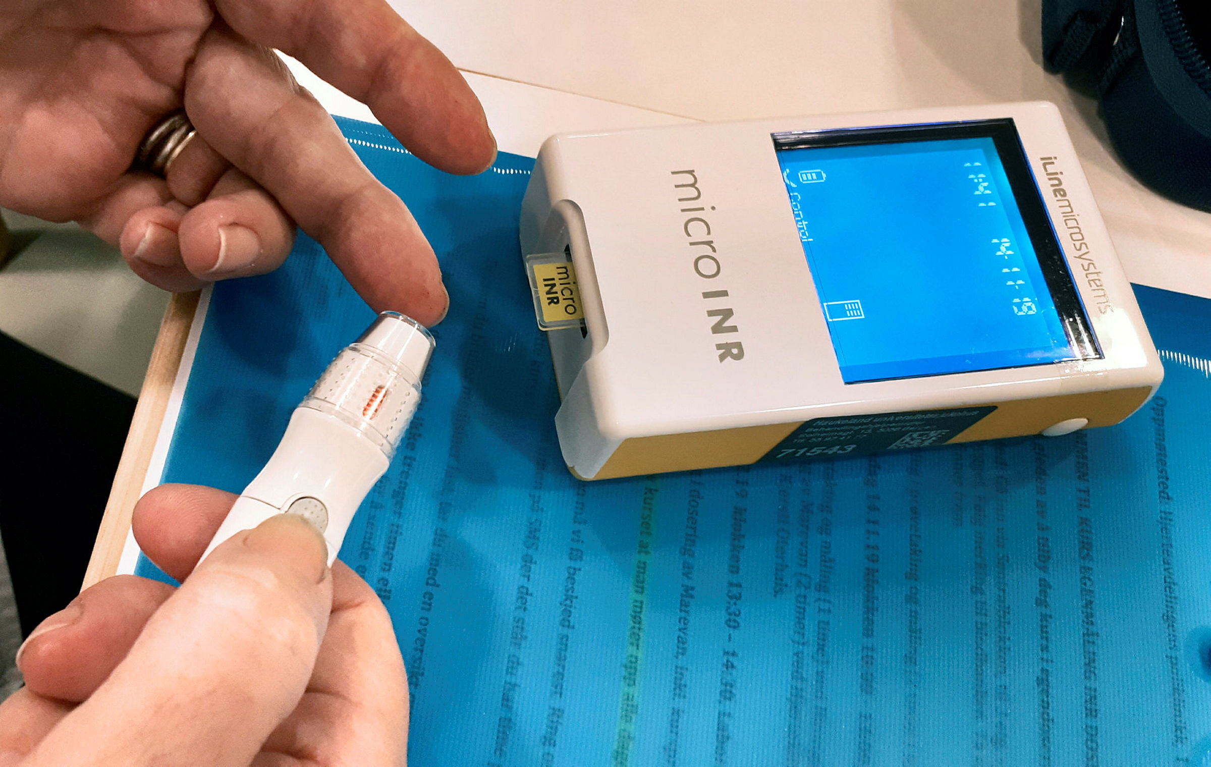 Apparat for å måle INR-nivå