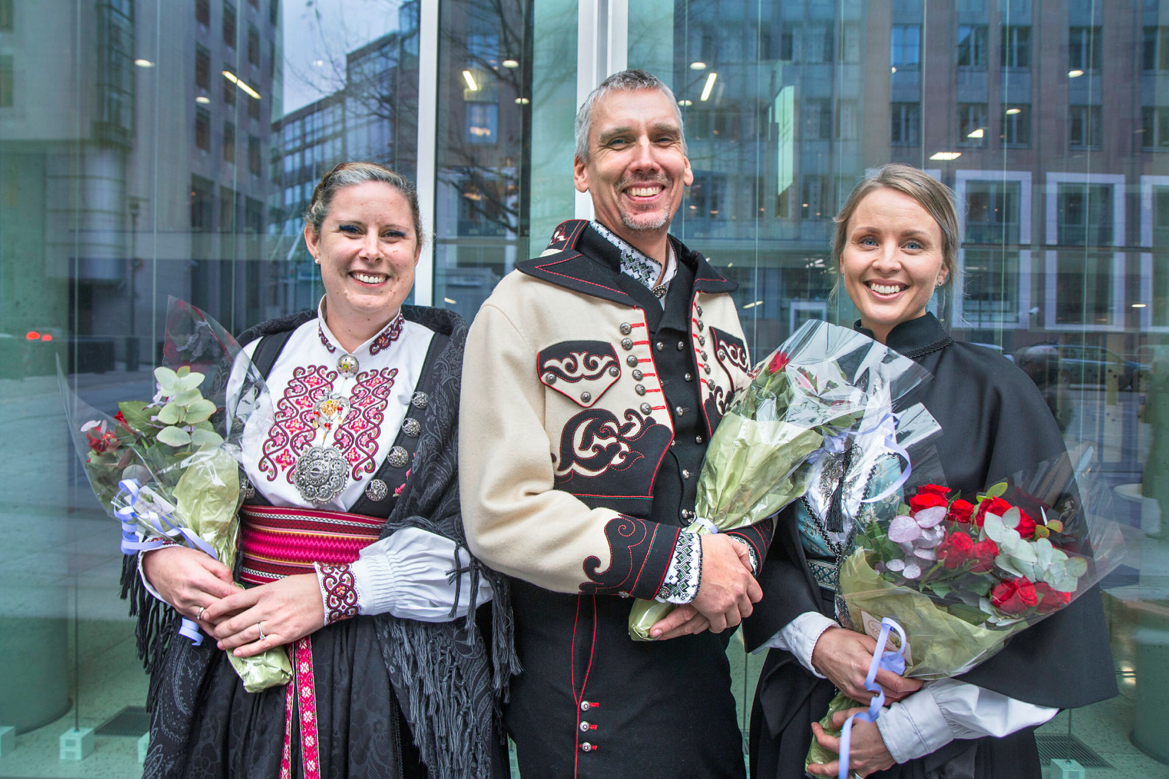 Birte Marten Oswald, AKS-sykepleier i Midt-Telemark kommune, Jan-Eilert Pedersen, AKS-sykepleier i Notodden kommune,og Kine Myhre-Nilsen, AKS-sykepleier i Drammen kommune.Pedersen og Myhre-Nilsen er henholdsvis nestleder og leder i faggruppen for AKS-sykepleiere i NSF.