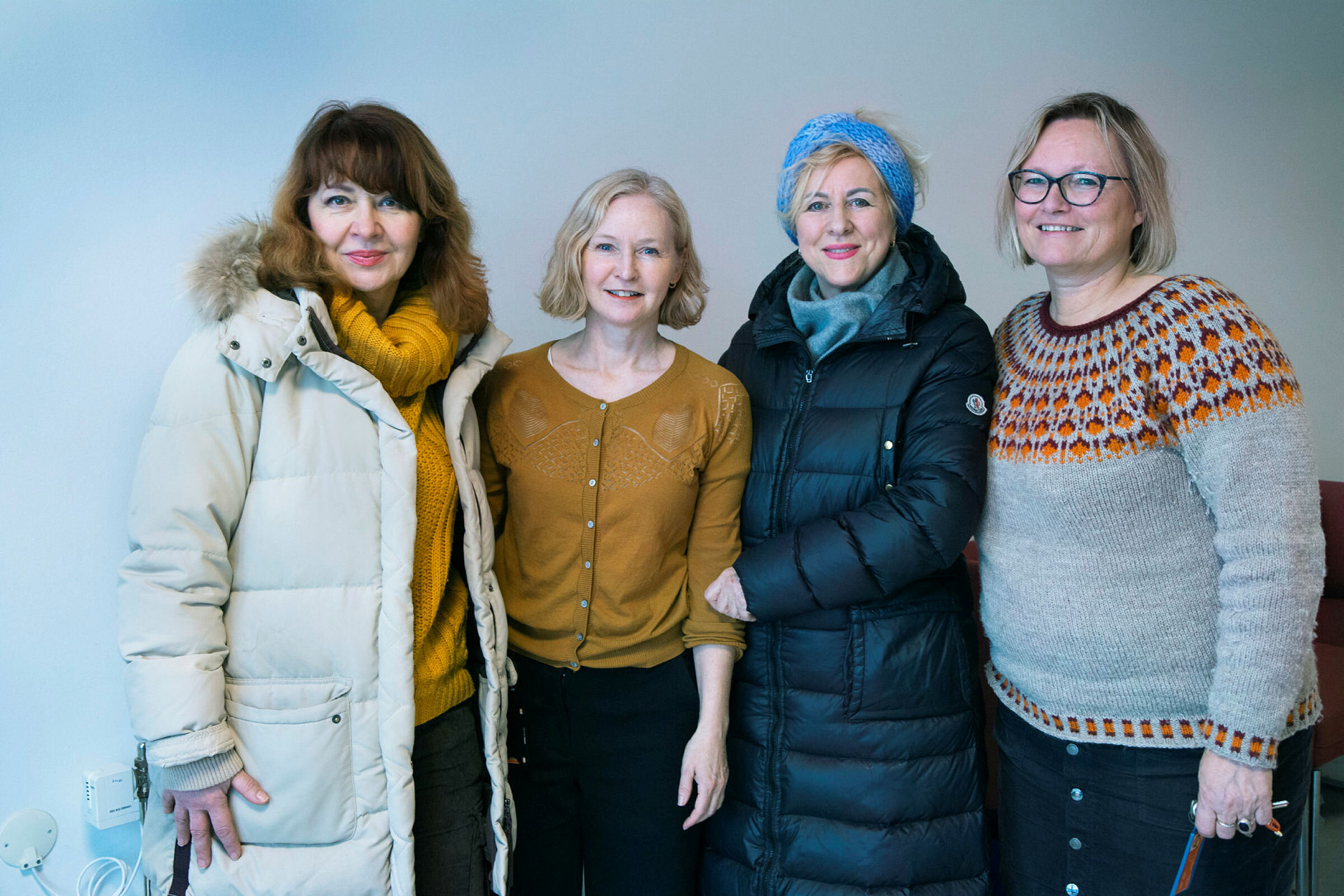 Fra venstre: Iryna Kuzmenkova fra Ukraina, Wenche Meier (helsesykepleier) Larysa Onikii fra Ukraina og sykepleier Rita Standal. Reportasje om migrasjonshelse. Sykepleiere og asylsøkere/flyktninger.