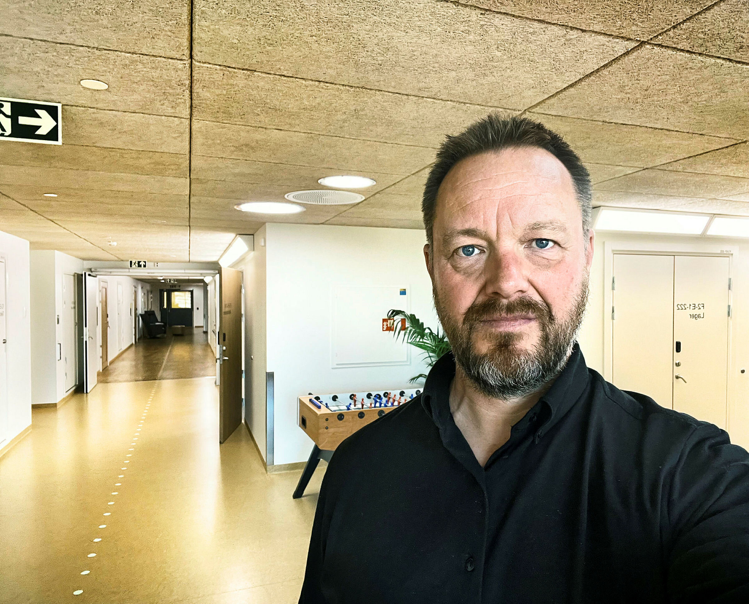 Glenn Gussiås, sykepleier på en psykiatrisk døgnseksjon for ungdom på Sykehuset i Vestfold.