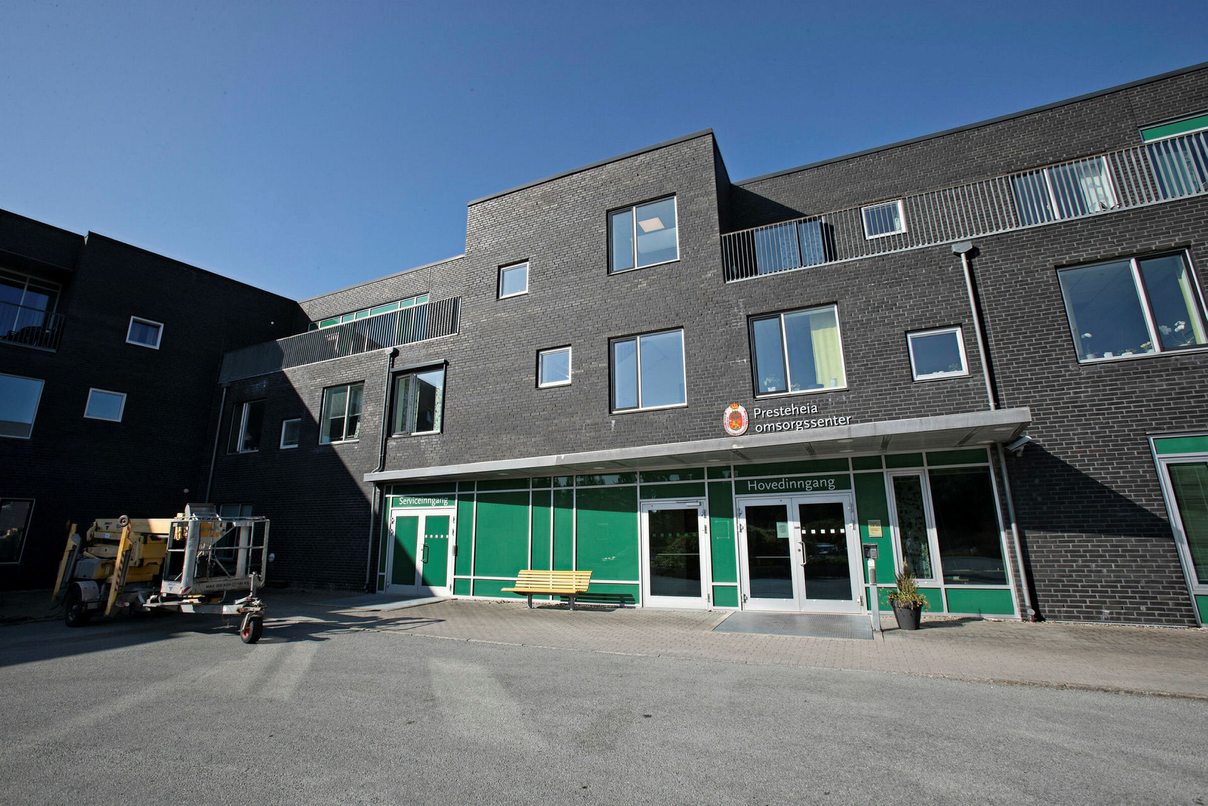 Bildet viser Einar Cyvin på Prestheia omsorgssenter i Kristiansand.