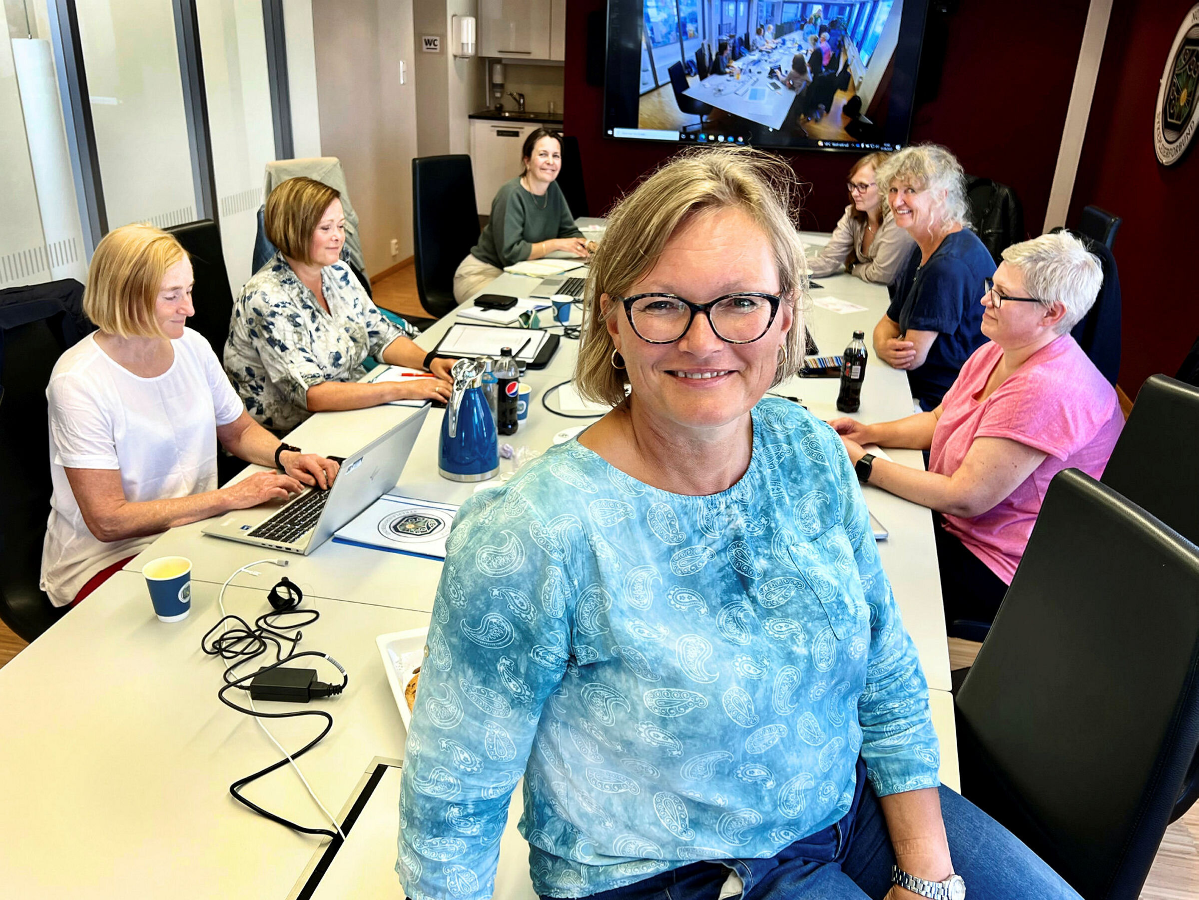 Rita Standal med nominasjonskomiteen