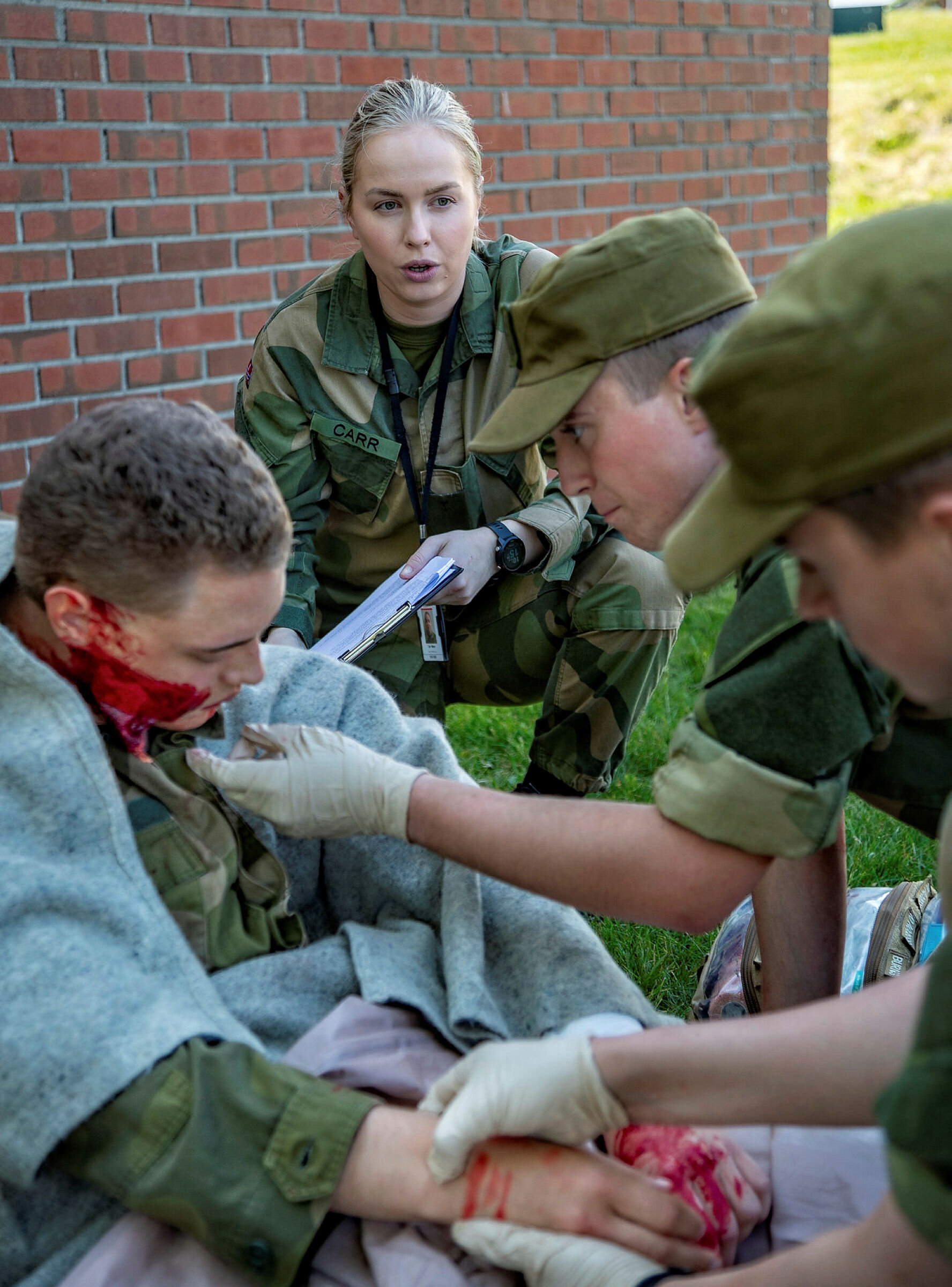 Bildet viser sykepleier Sissel Austråt i Madlaleiren.