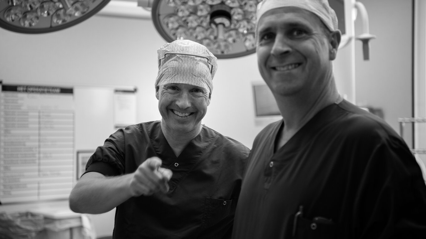 Bildet viser fødselslege Koen Deurloo