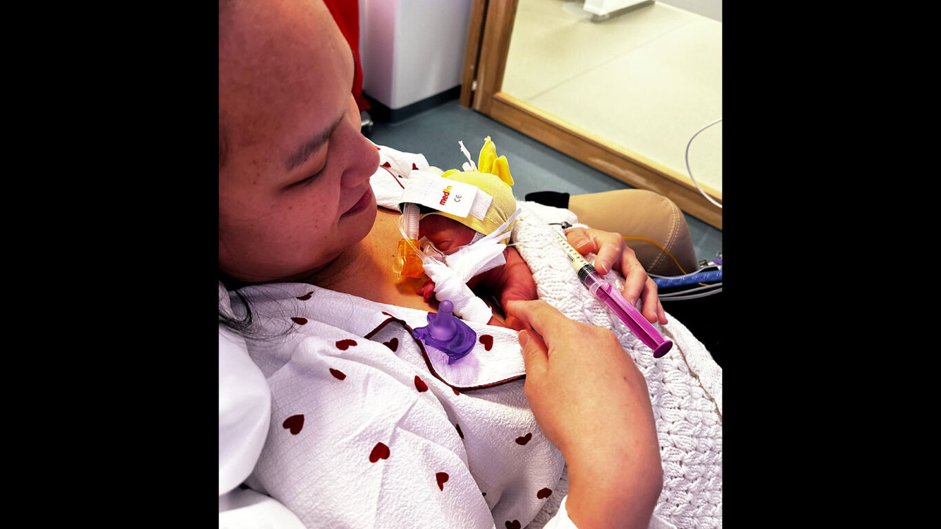 bilde av mor og et av barna