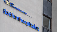 Bildet viser et skilt som det står Radiumhospitalet på