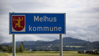 Bildet viser skilt: Melhus kommune.