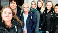 Linn Trehag, Ingrid Gromholt, Janniche Ølversø, Inger-Marie Larsen, Nina-Margrethe Bjaarstad, Christina Plyhn Mikkelsen og Linda Fammestad. Sykepleiere i streik i Bergen: Linn Trehag, Ingrid Gromholt, Janniche Ølversø, Inger-Marie Larsen, Nina-Margrethe Bjaarstad, Christina Plyhn Mikkelsen og Linda Fammestad.