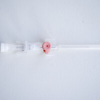 Bildet viser et perifert venekateter (PVK)